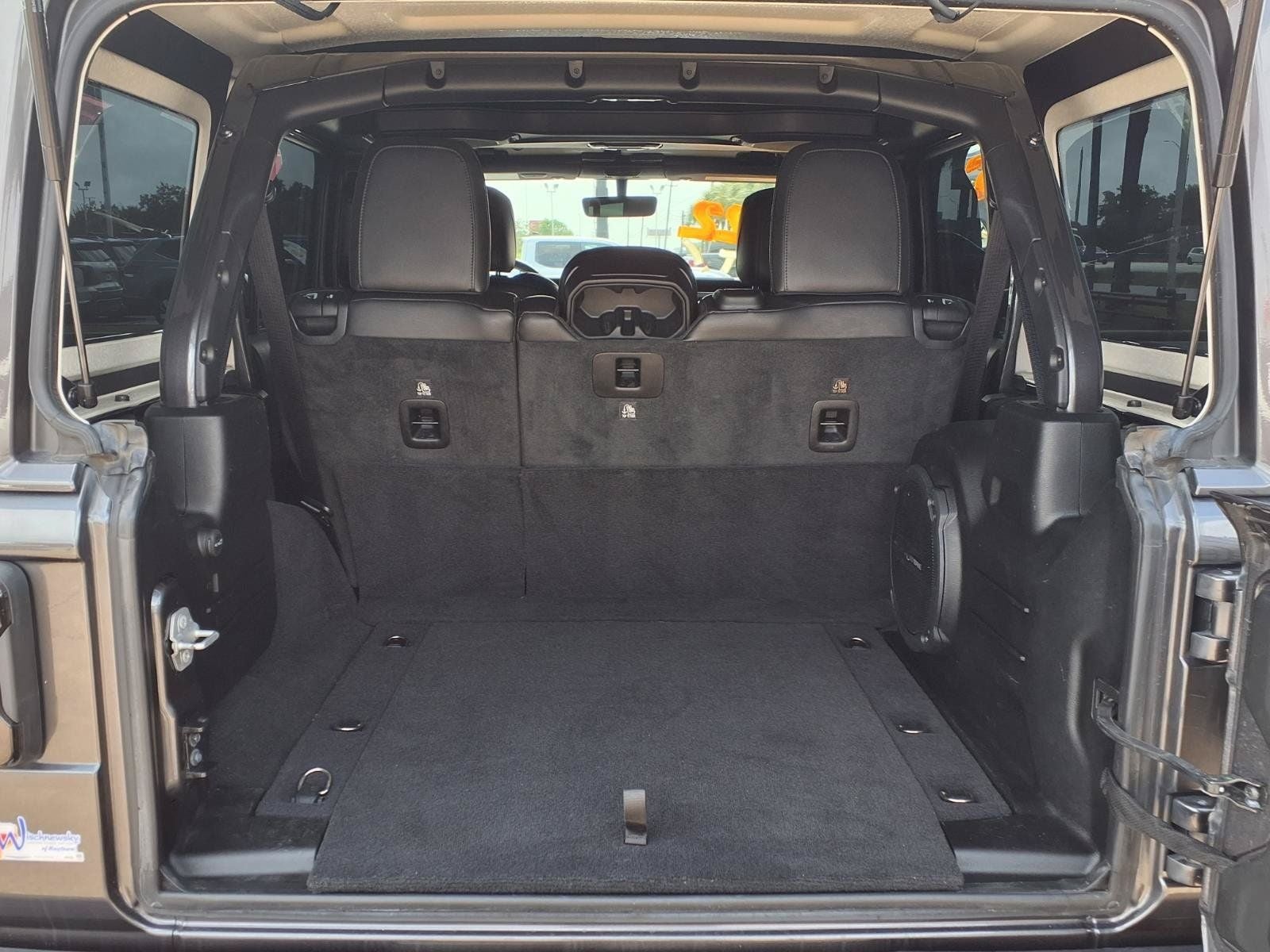 2022 Jeep Wrangler Unlimited Sahara Altitude