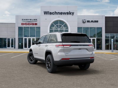 2026 Jeep Grand Cherokee Laredo Altitude