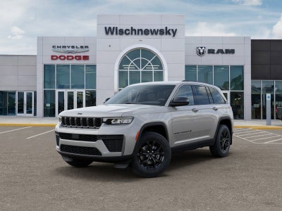 2026 Jeep Grand Cherokee Laredo Altitude
