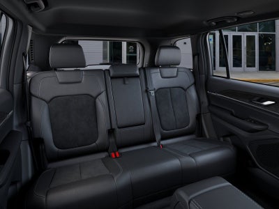 2026 Jeep Grand Cherokee Laredo Altitude