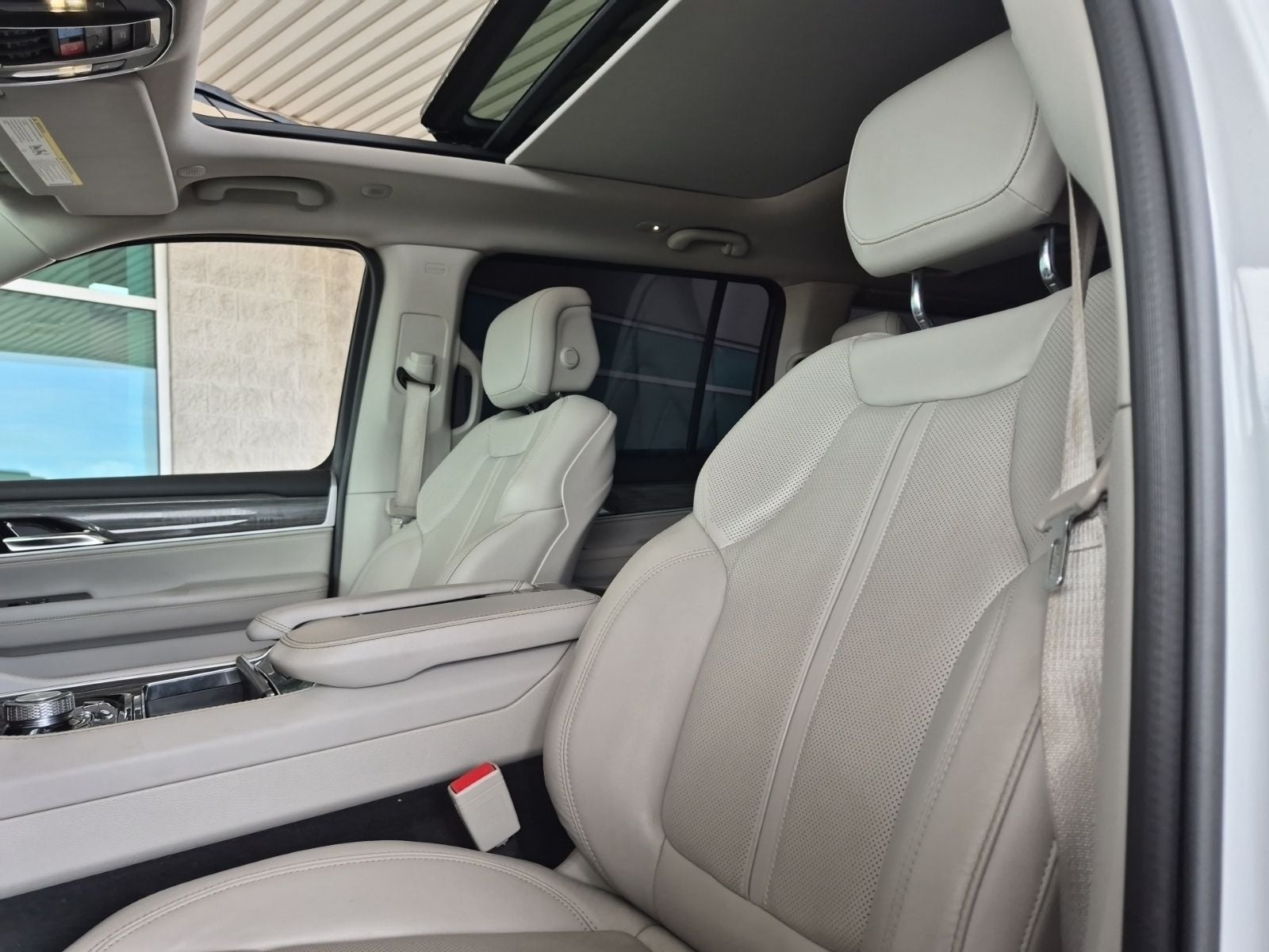 2022 Jeep Wagoneer Series III