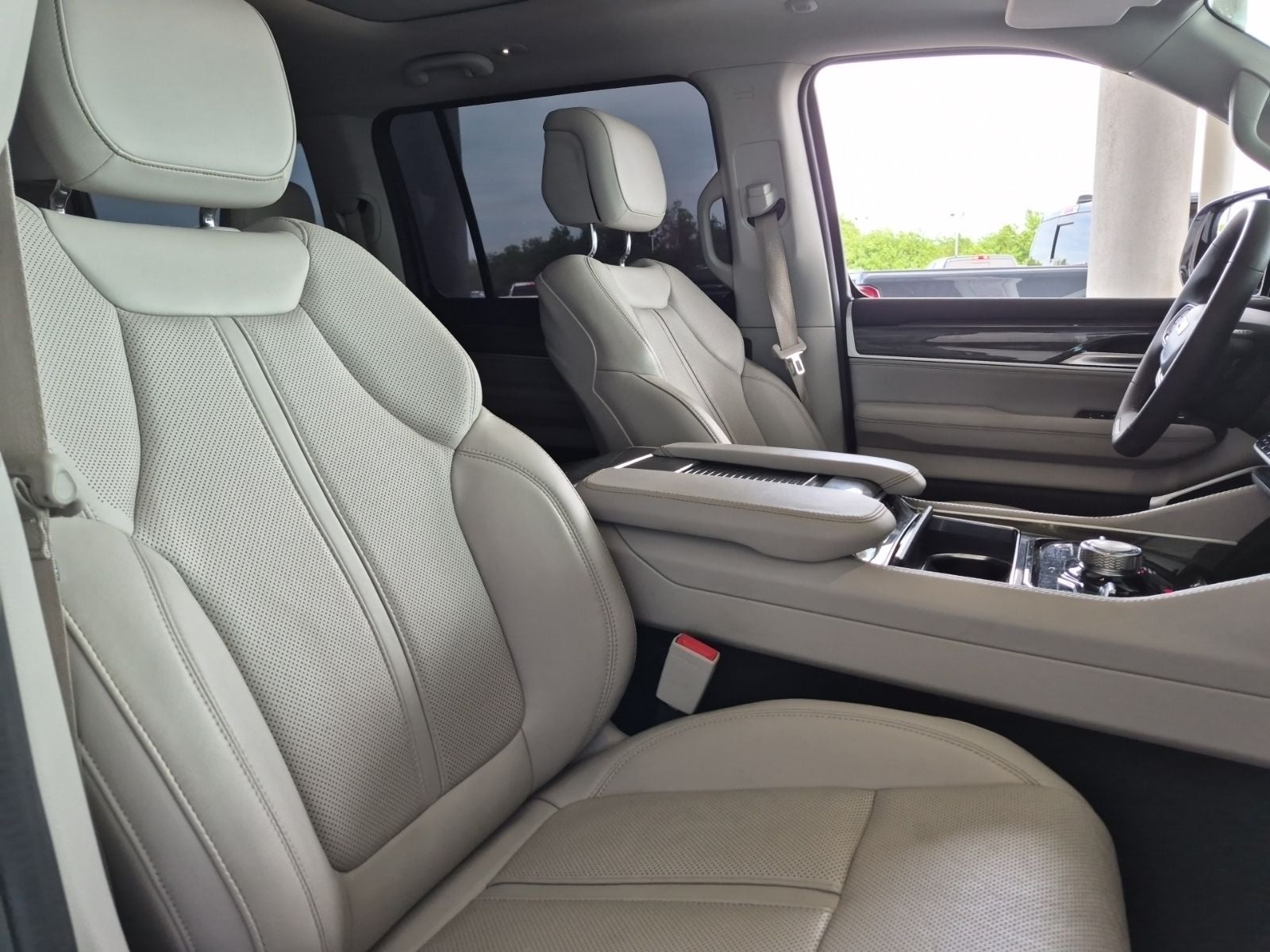 2022 Jeep Wagoneer Series III