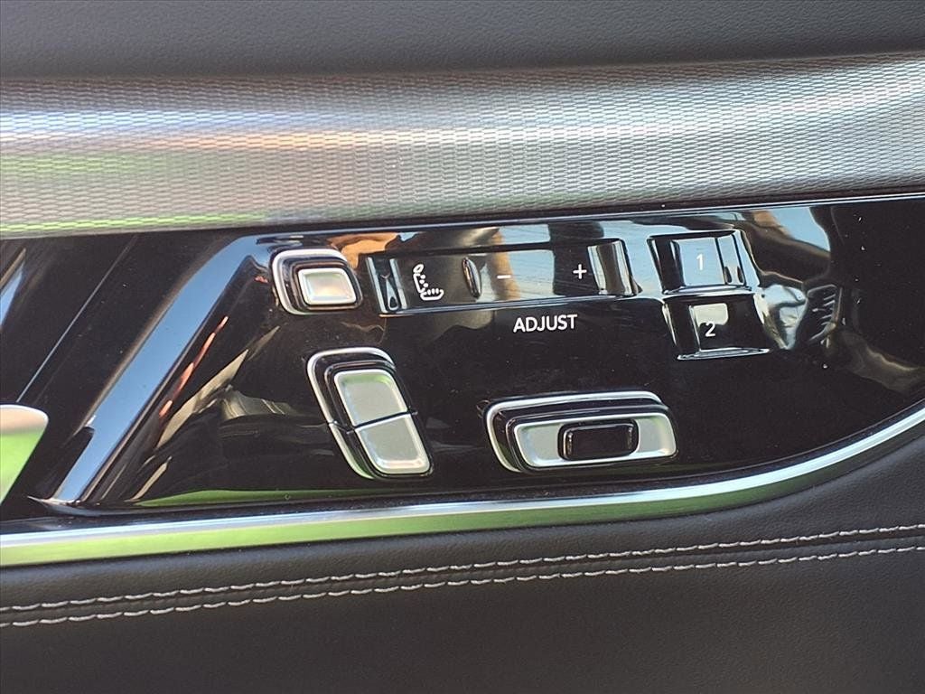 2023 Jeep Grand Wagoneer Series II