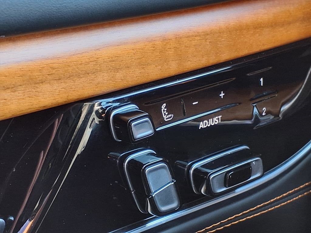 2022 Jeep Grand Wagoneer Series III