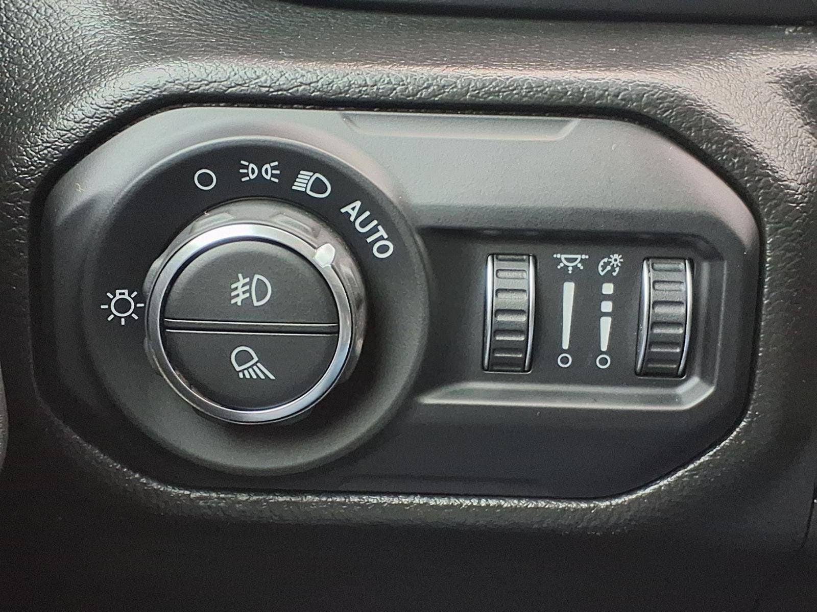 2022 Jeep Gladiator Altitude