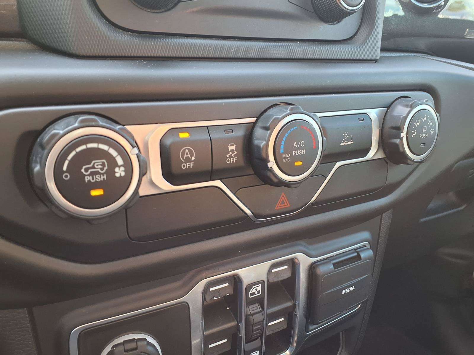 2020 Jeep Gladiator Altitude