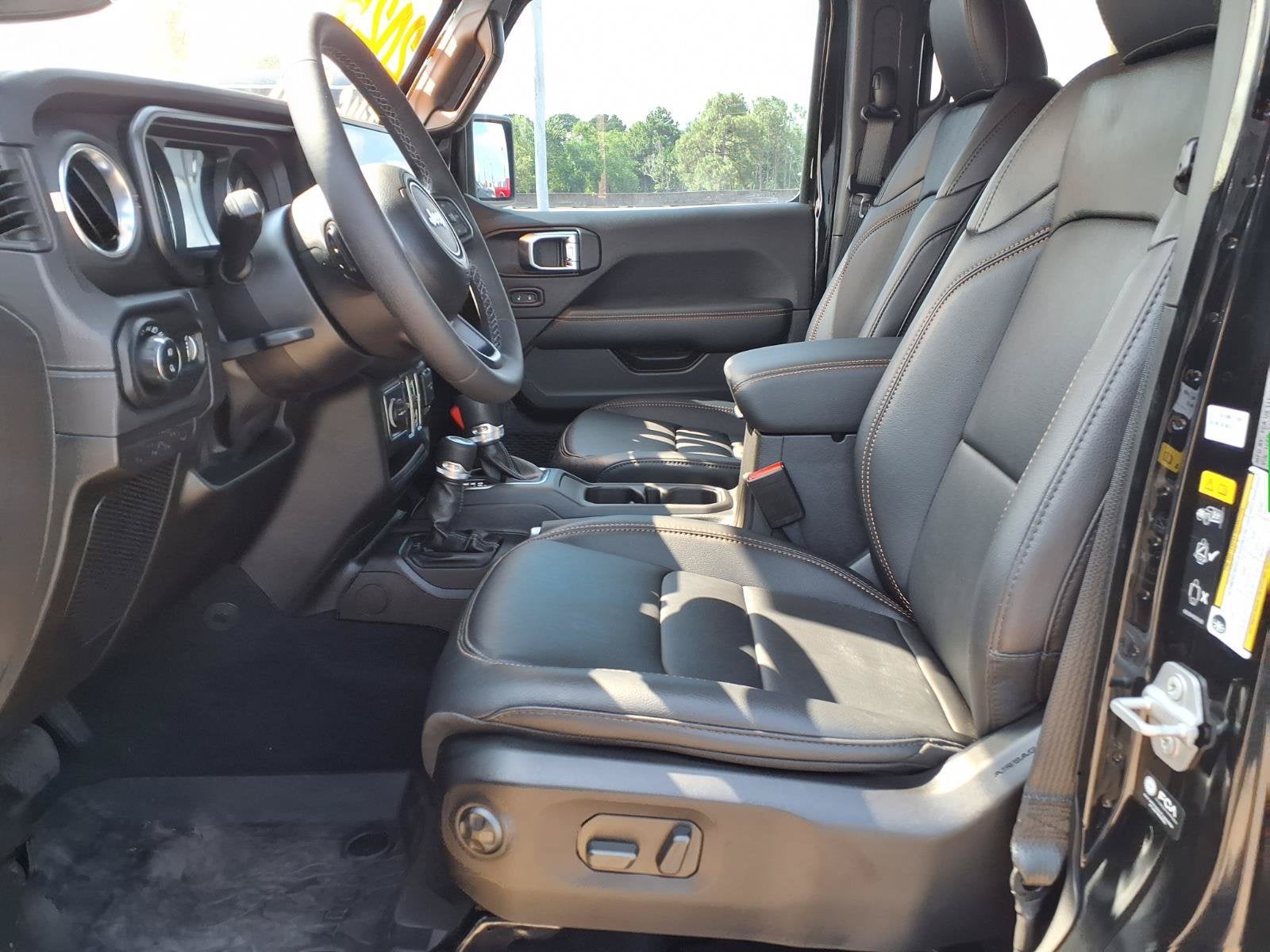 2025 Jeep Gladiator High Tide