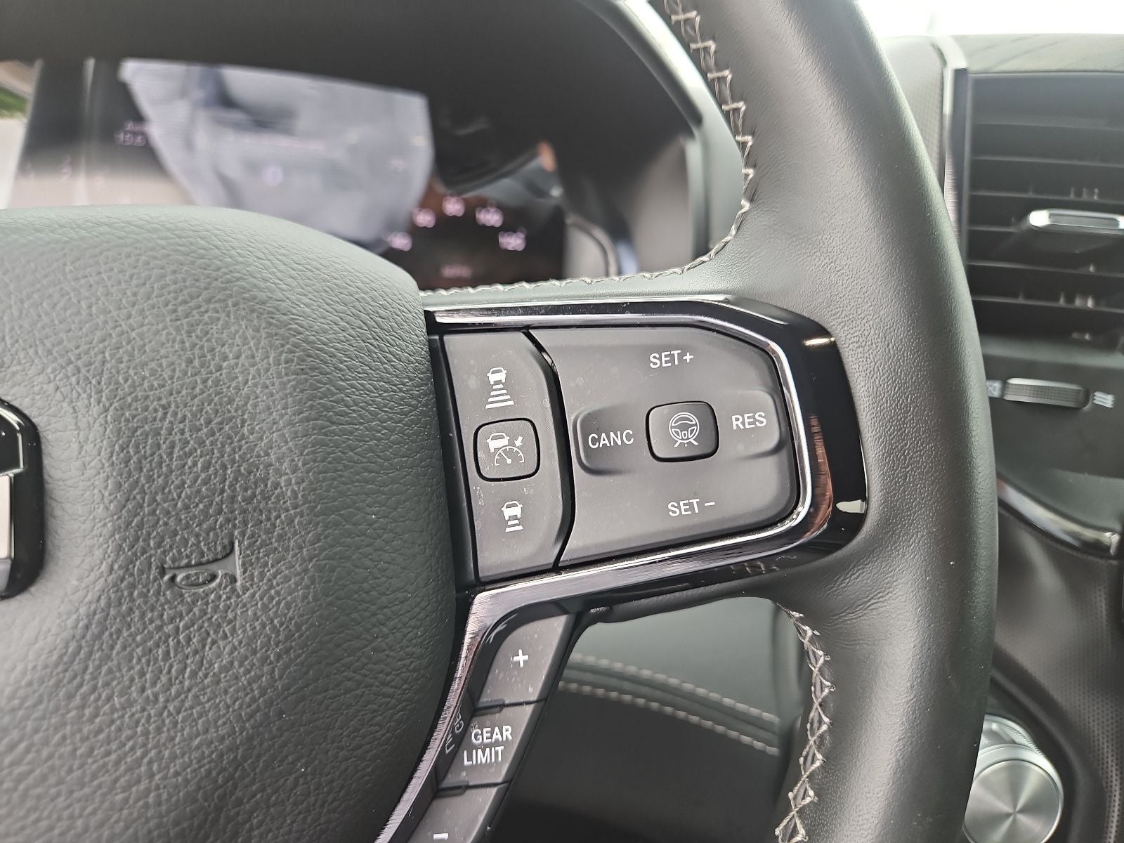 2025 RAM 1500 Limited