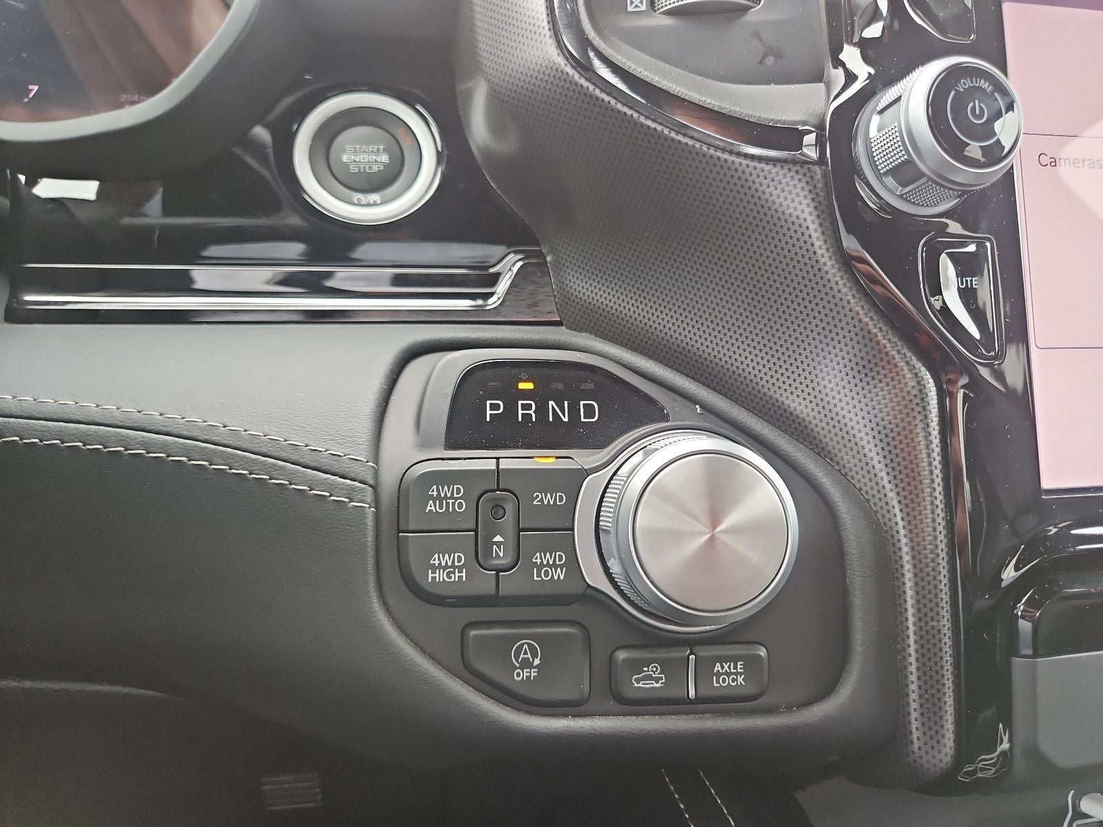 2025 RAM 1500 Limited