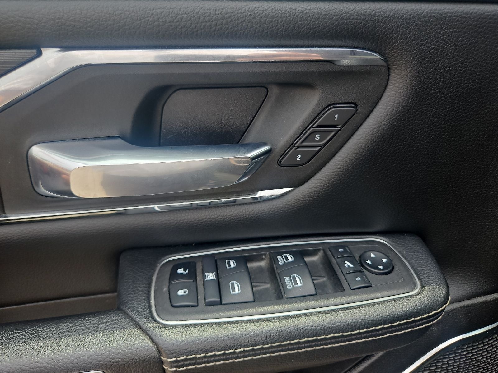 2024 RAM 1500 Laramie