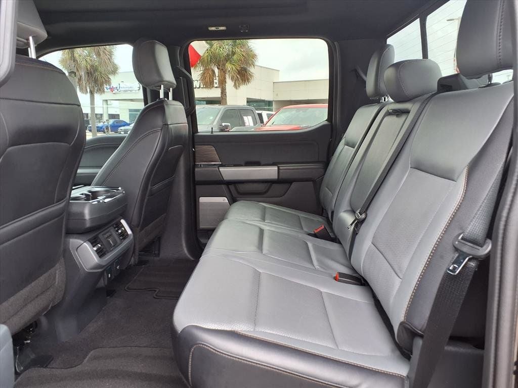 2025 Ford F-150 Lightning Lariat