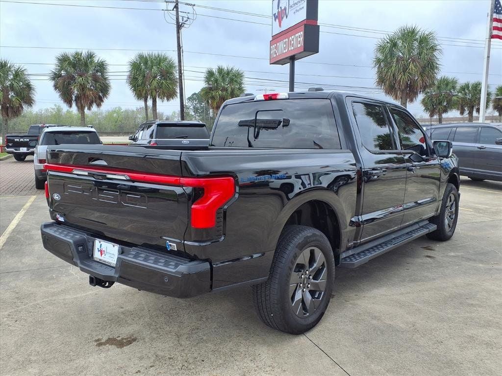 2025 Ford F-150 Lightning Lariat