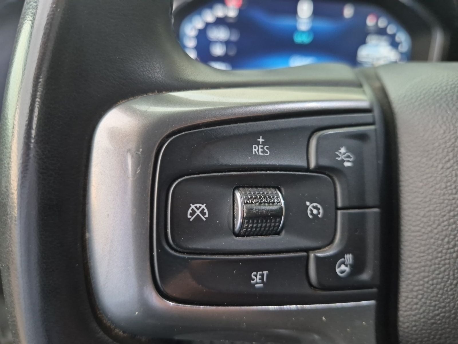 2025 Chevrolet Silverado 1500 LT LT1