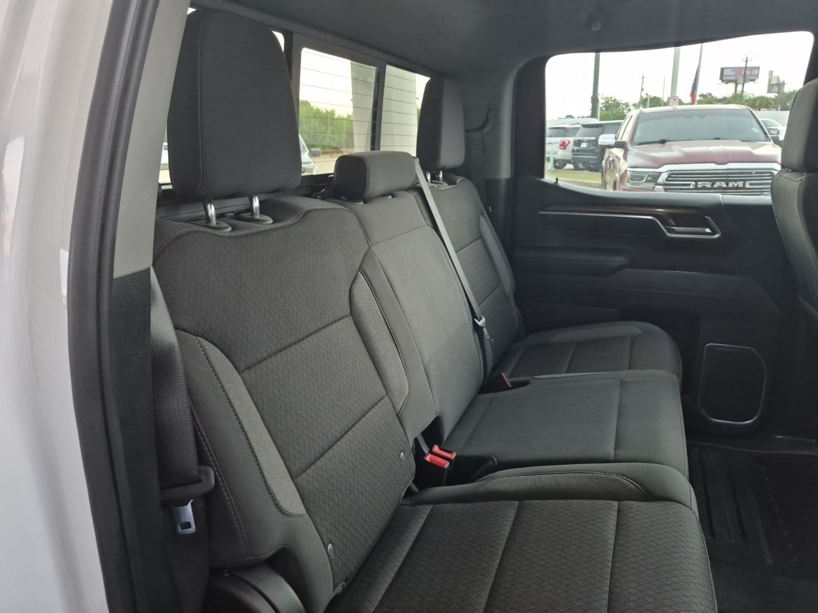 2025 Chevrolet Silverado 1500 LT LT1