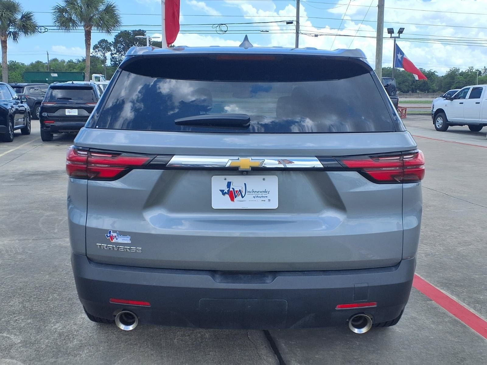 2023 Chevrolet Traverse LS