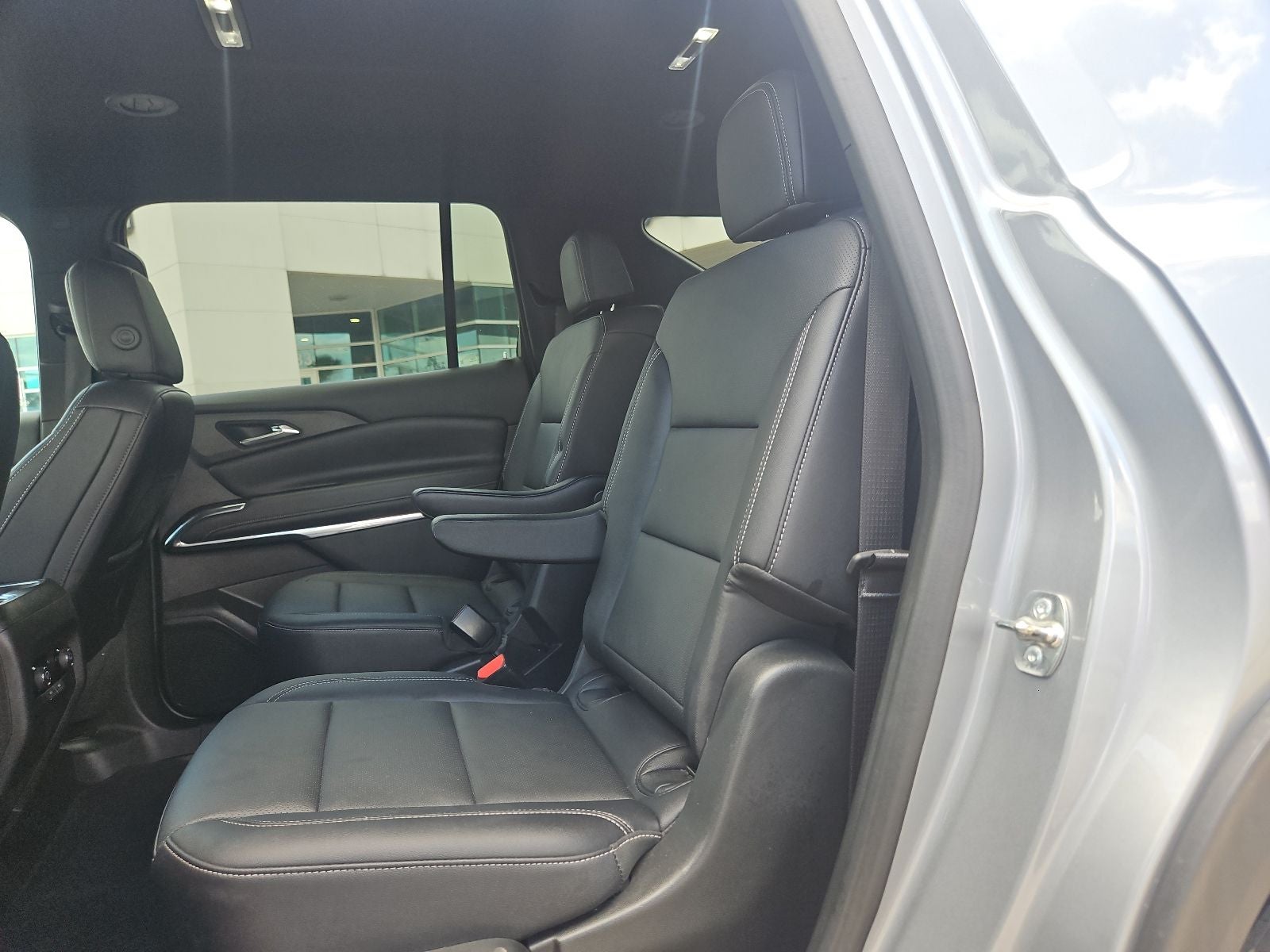 2025 Chevrolet Traverse LT 2LT