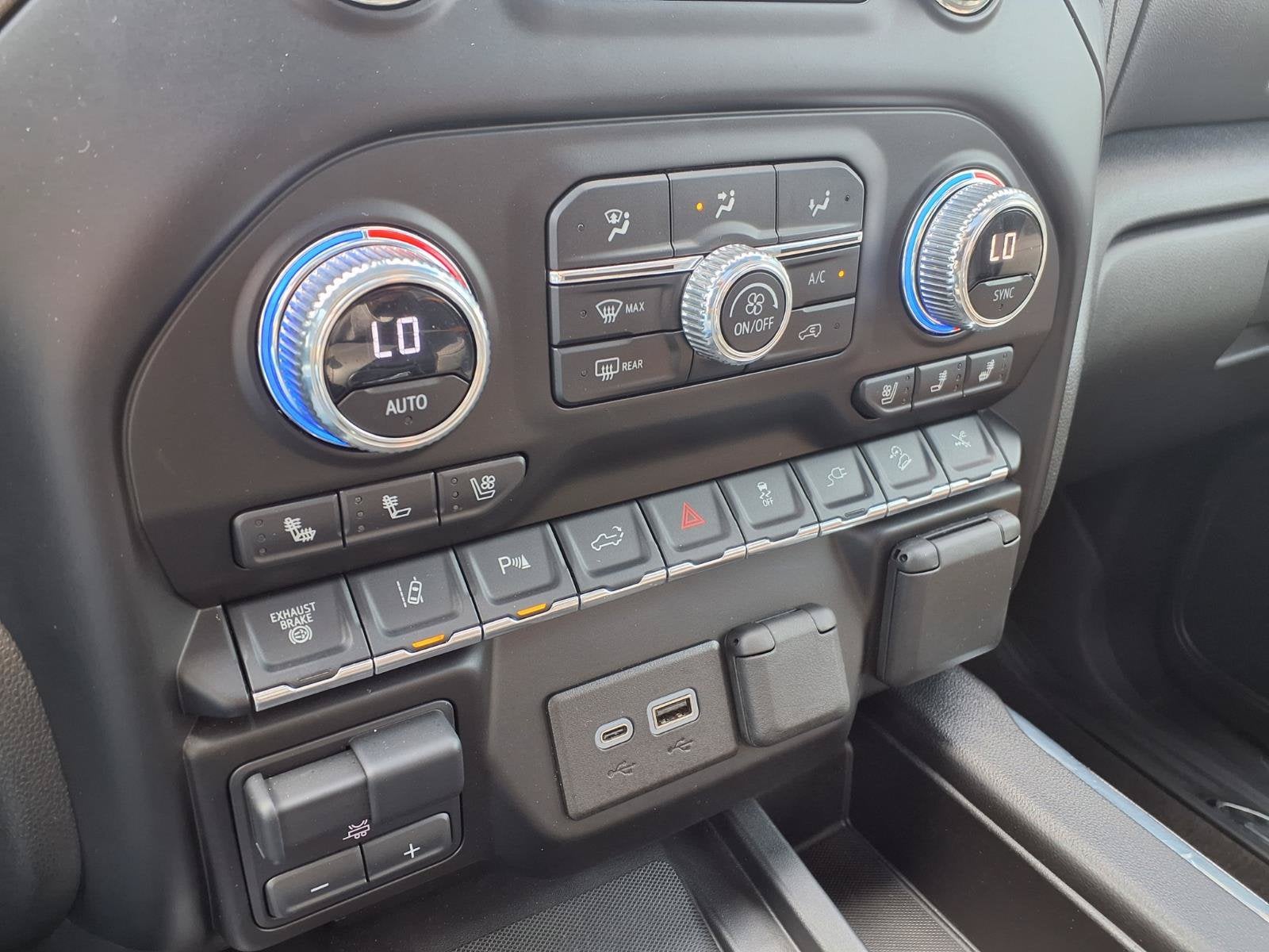 2023 GMC Sierra 2500HD AT4