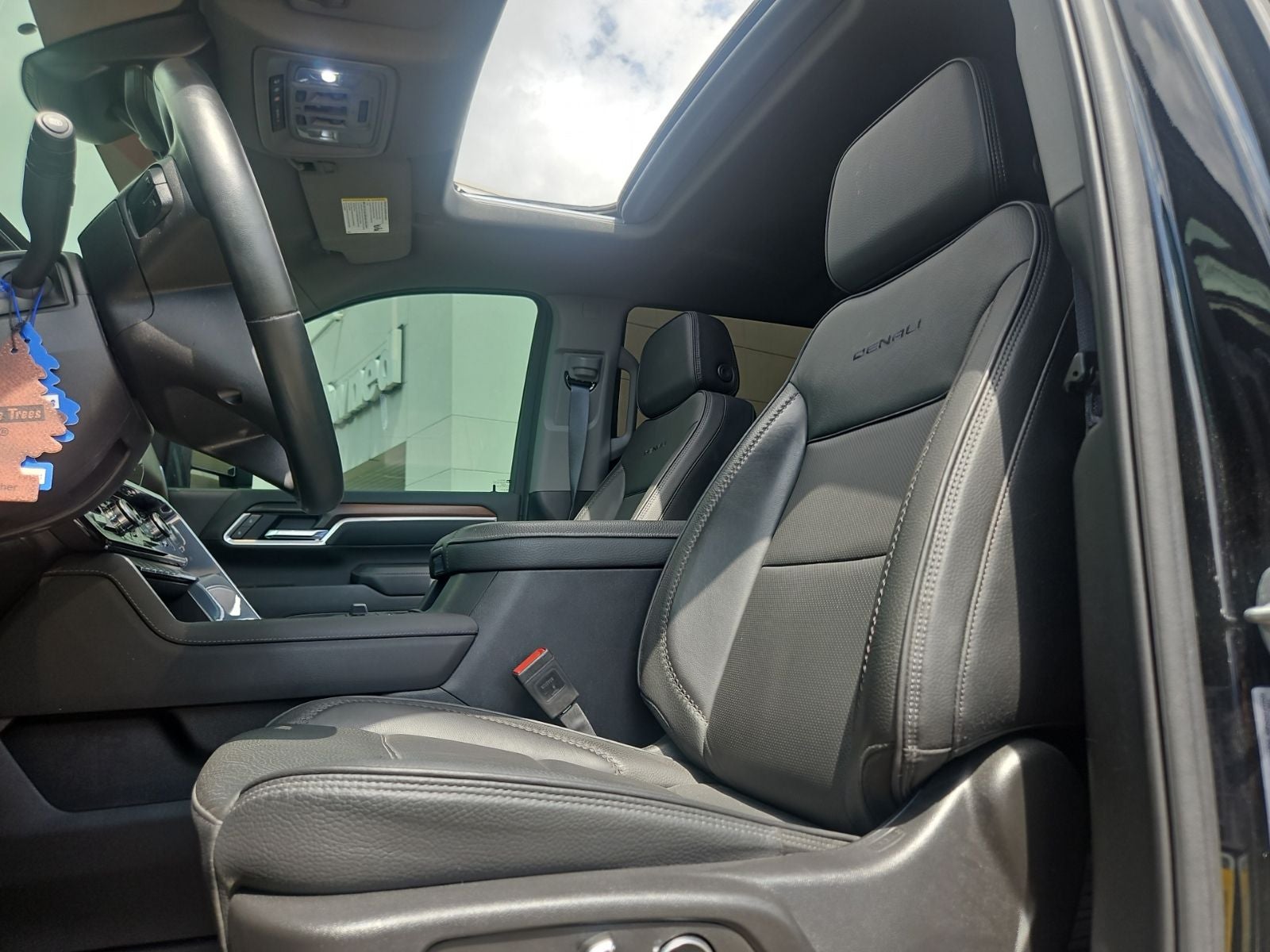 2025 GMC Sierra 2500HD Denali