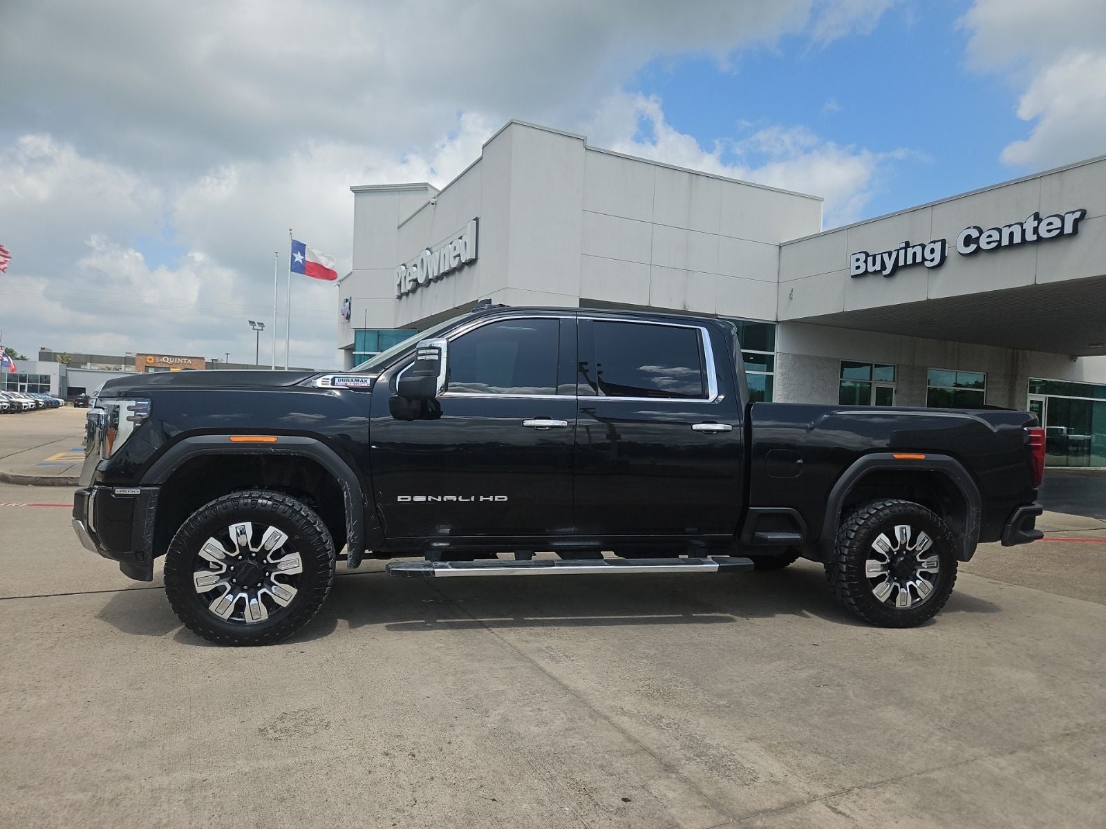 2025 GMC Sierra 2500HD Denali