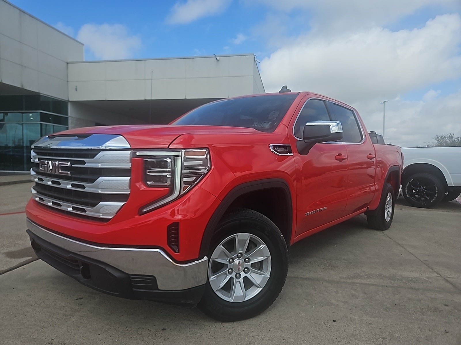 2024 GMC Sierra 1500 SLE