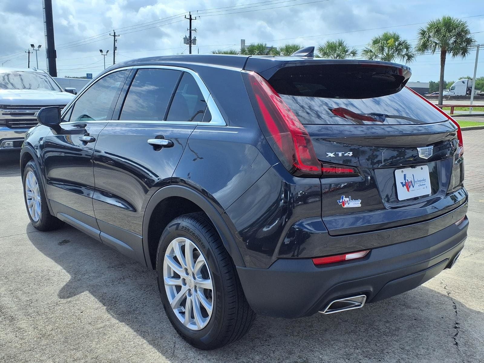 2022 Cadillac XT4 Luxury