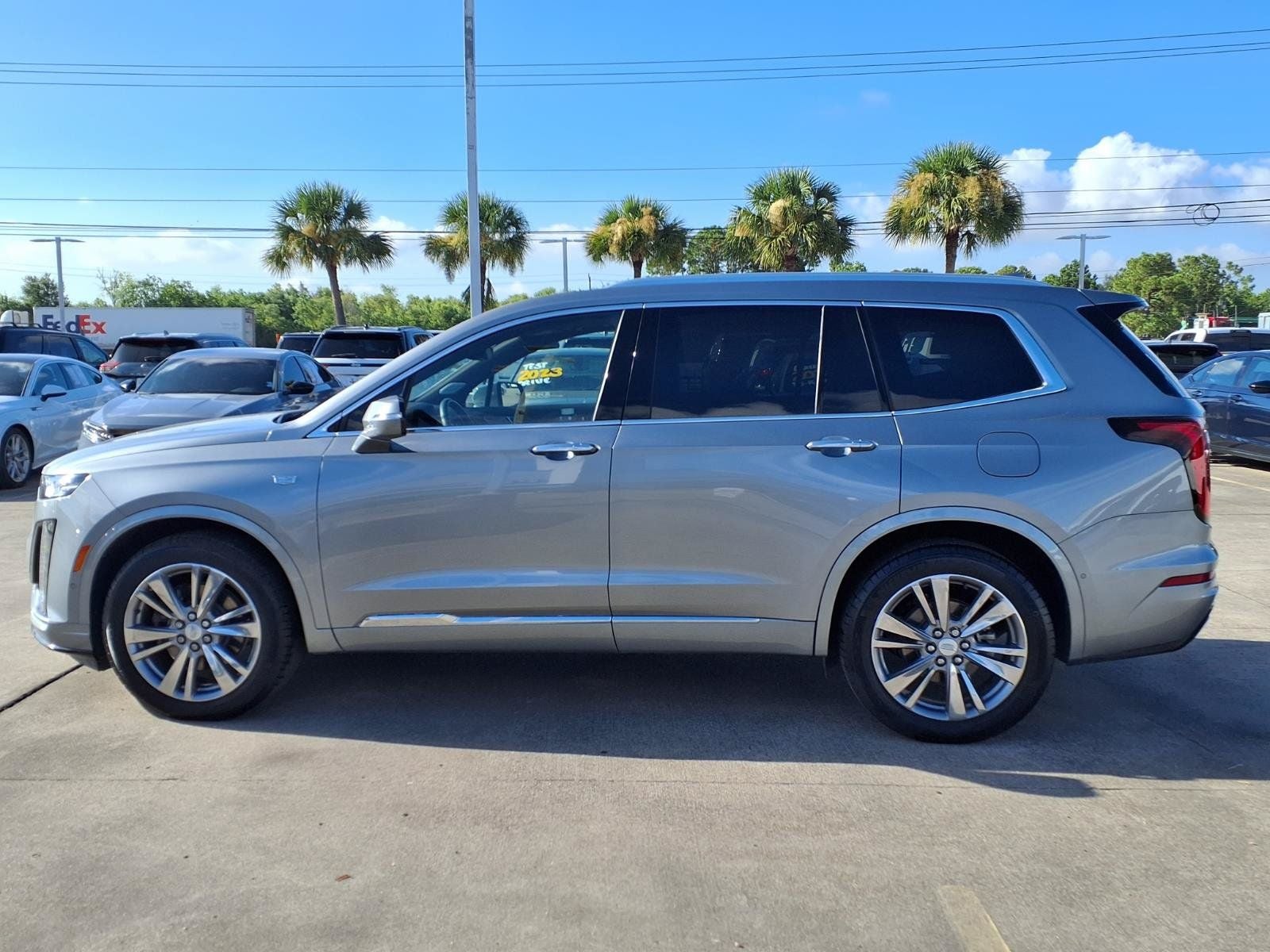 2025 Cadillac XT6 Premium Luxury