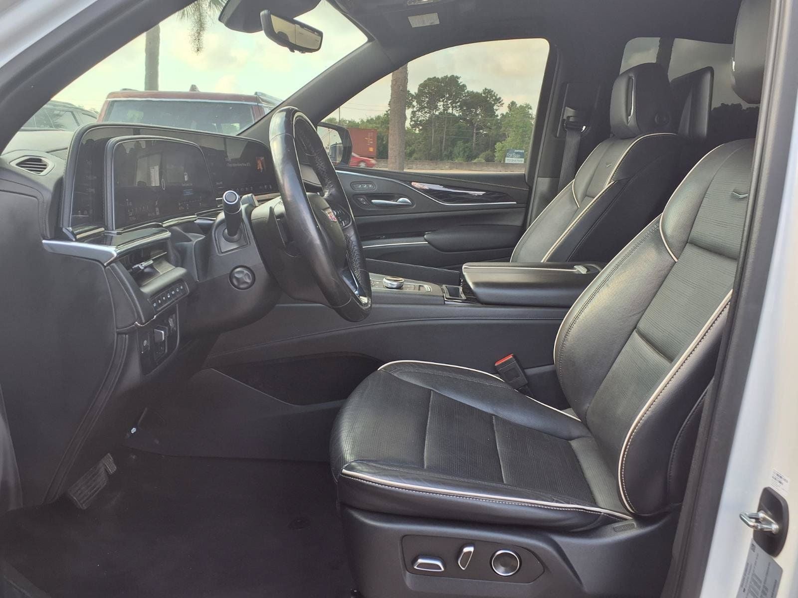 2023 Cadillac Escalade Sport