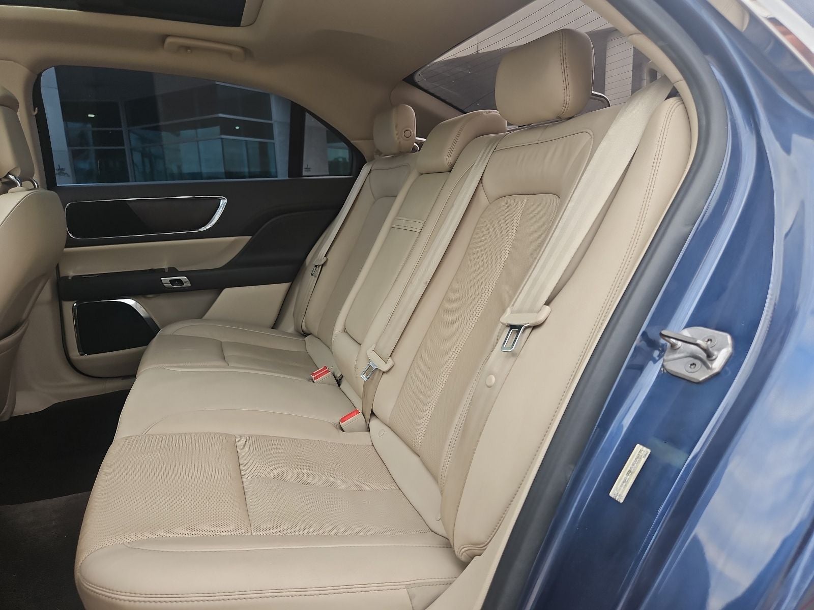 2018 Lincoln Continental Select