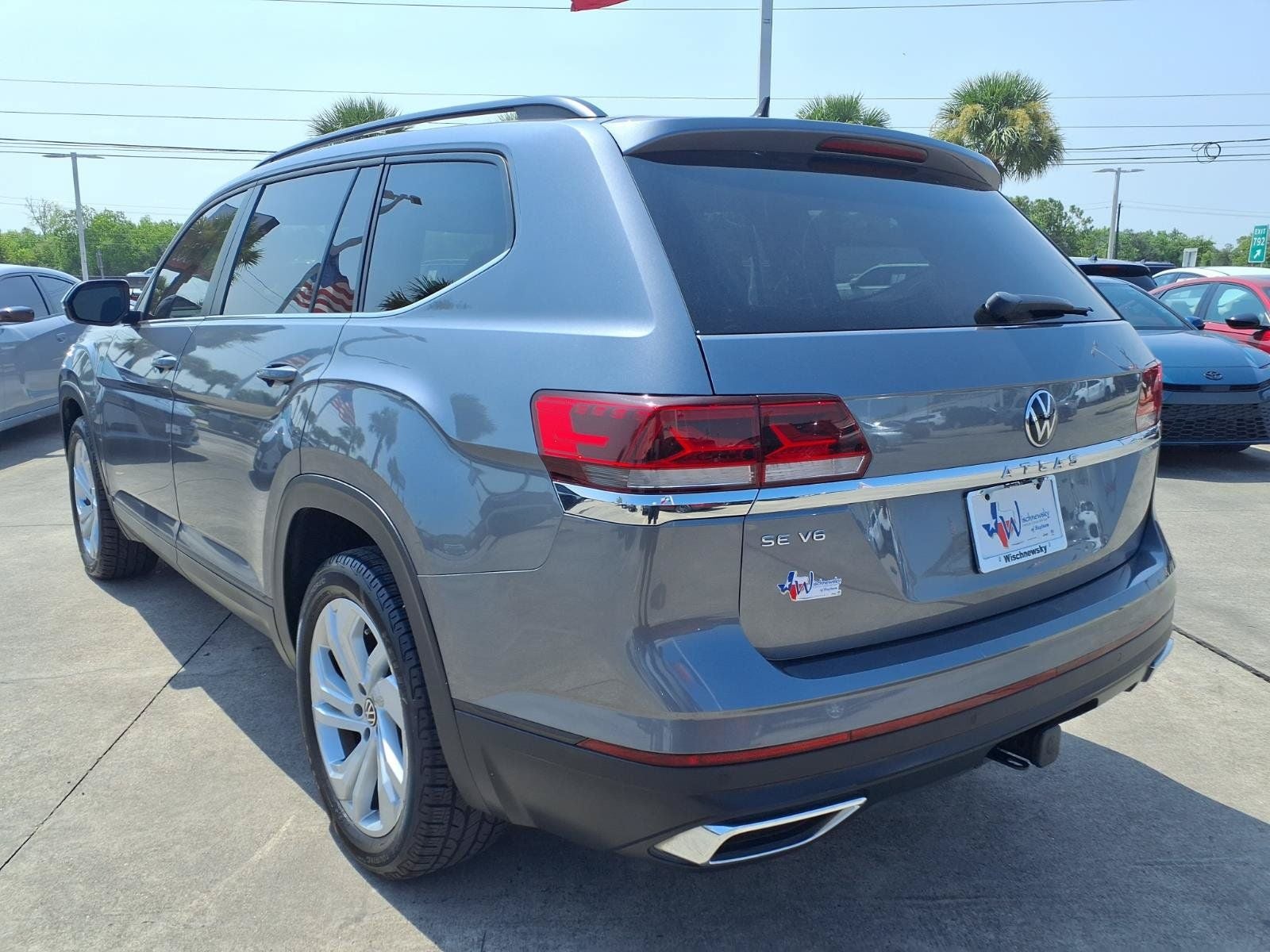 2022 Volkswagen Atlas 3.6L V6 SE w/Technology