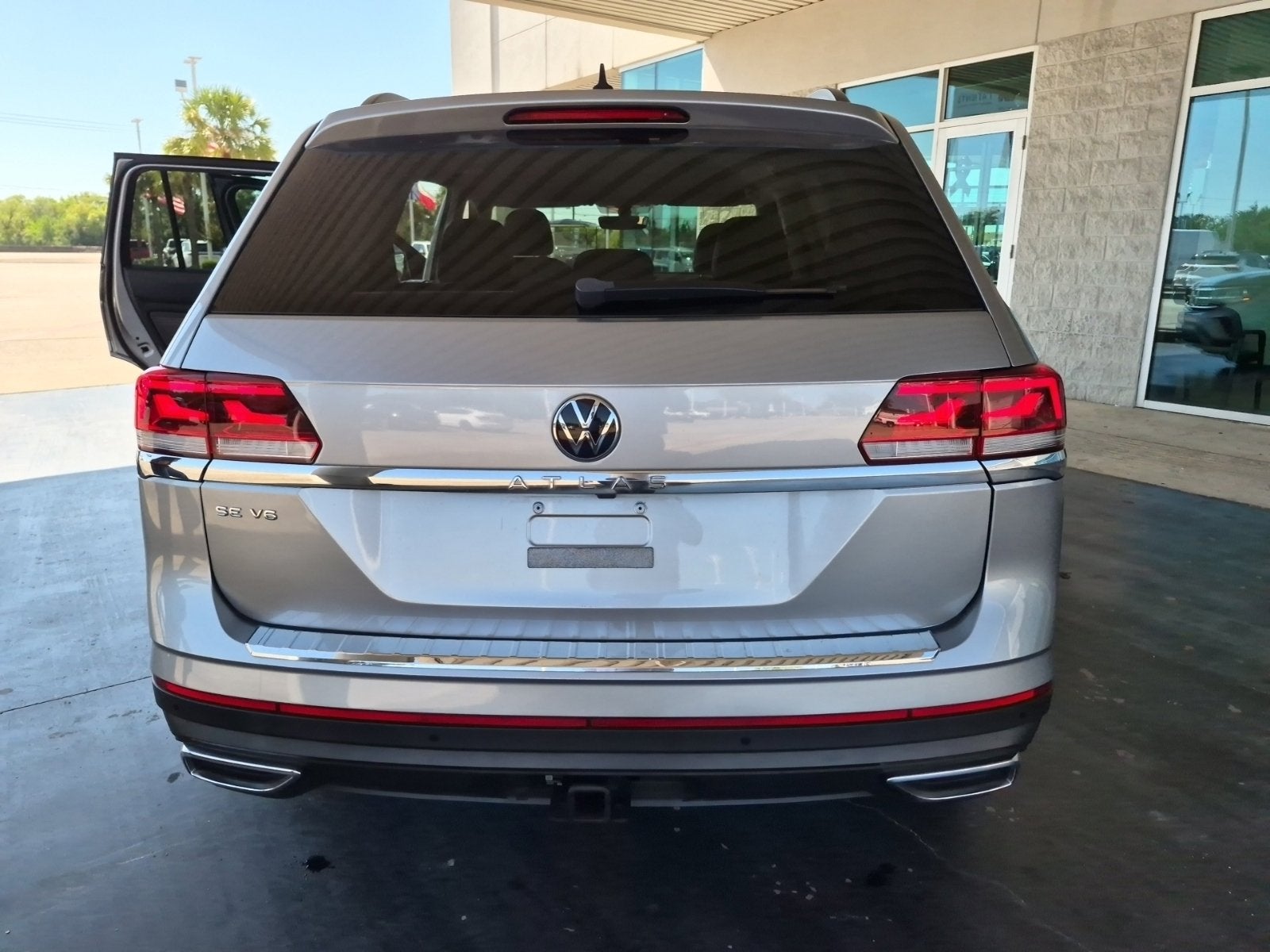 2023 Volkswagen Atlas 3.6L V6 SE w/Technology