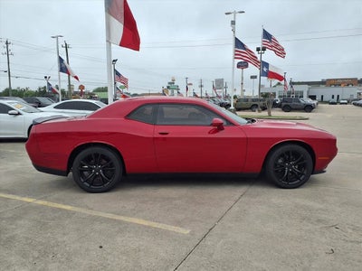 2016 Dodge Challenger SXT