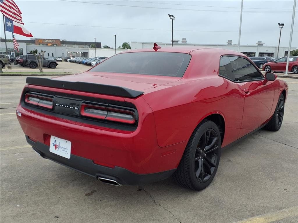 2016 Dodge Challenger SXT