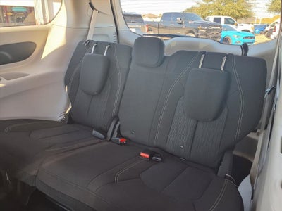 2020 Chrysler Voyager LX