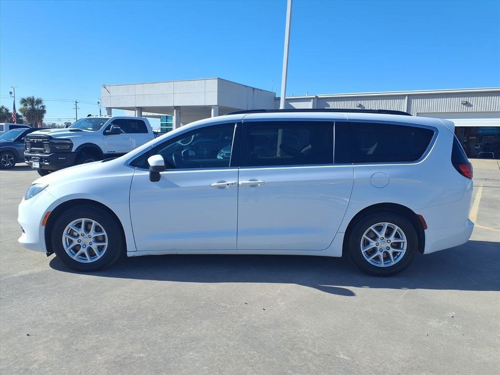 2020 Chrysler Voyager LX