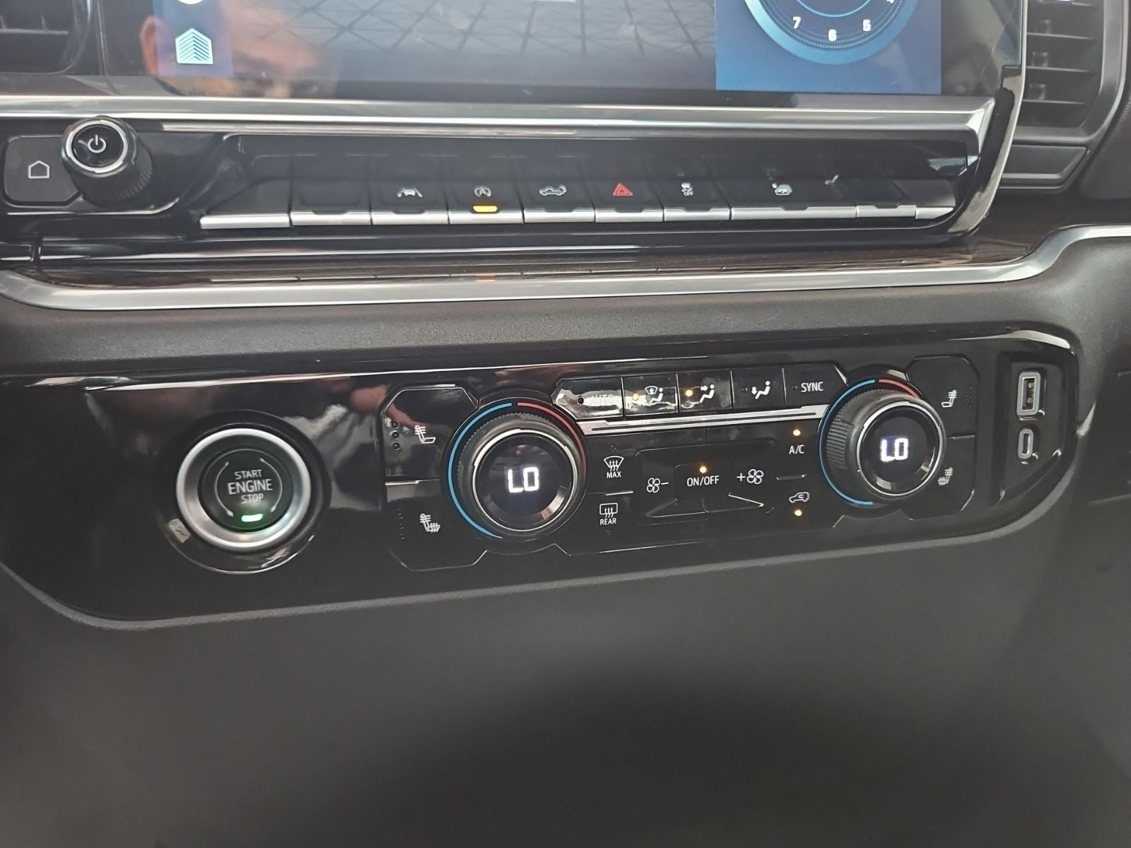 2022 Chevrolet Silverado 1500 LT Texas Edition