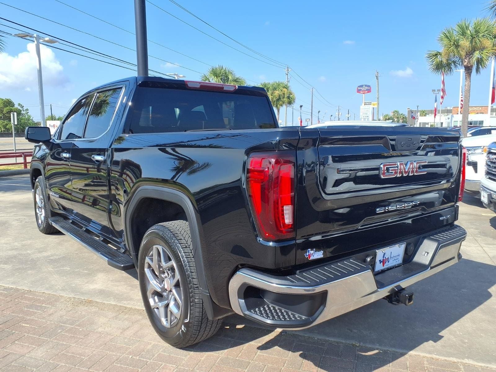 2025 GMC Sierra 1500 SLT