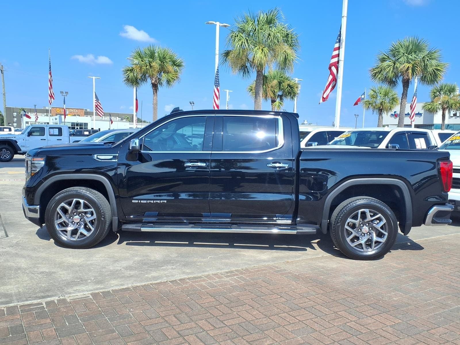 2025 GMC Sierra 1500 SLT
