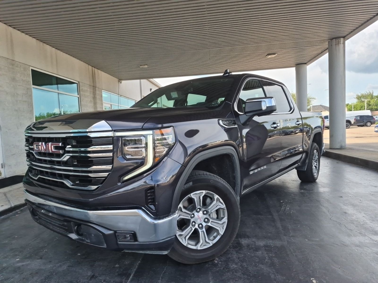 2025 GMC Sierra 1500 SLT