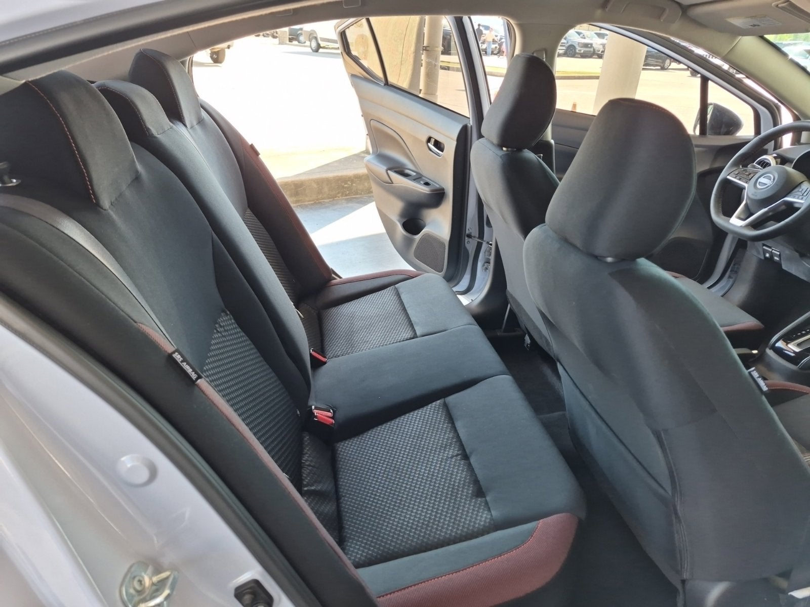 2025 Nissan Versa 1.6 SR
