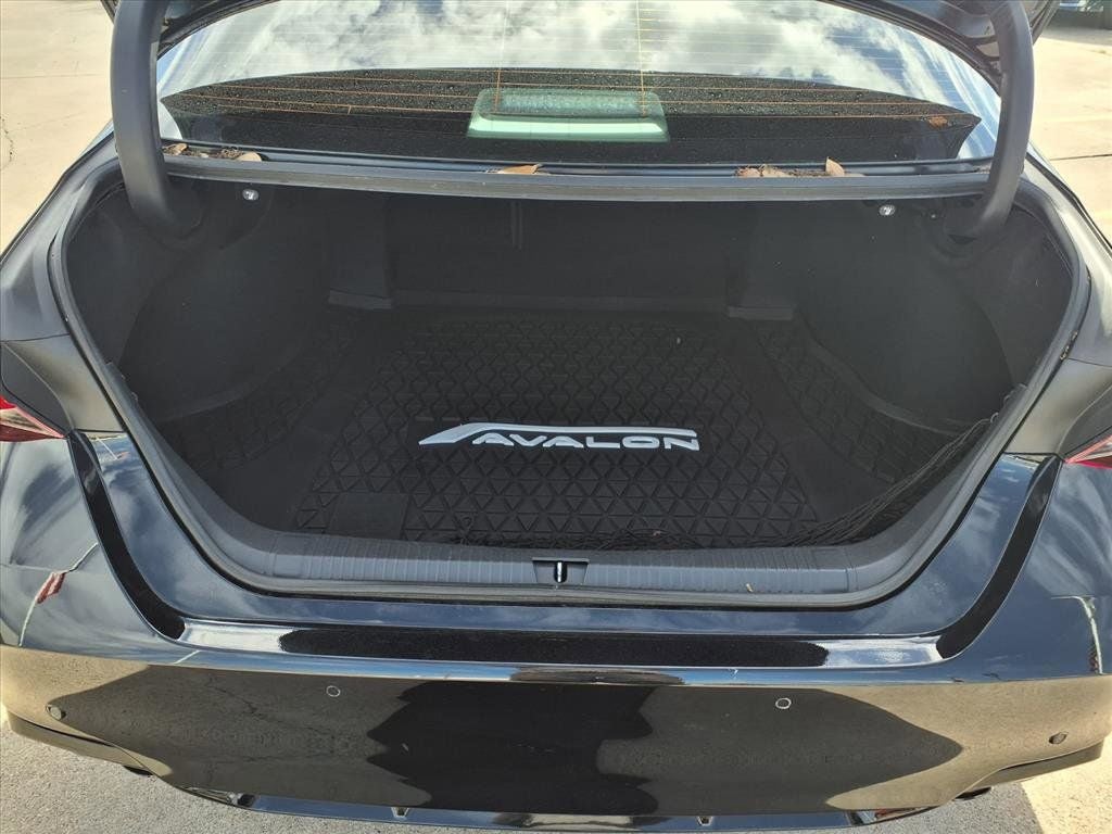 2020 Toyota Avalon Touring