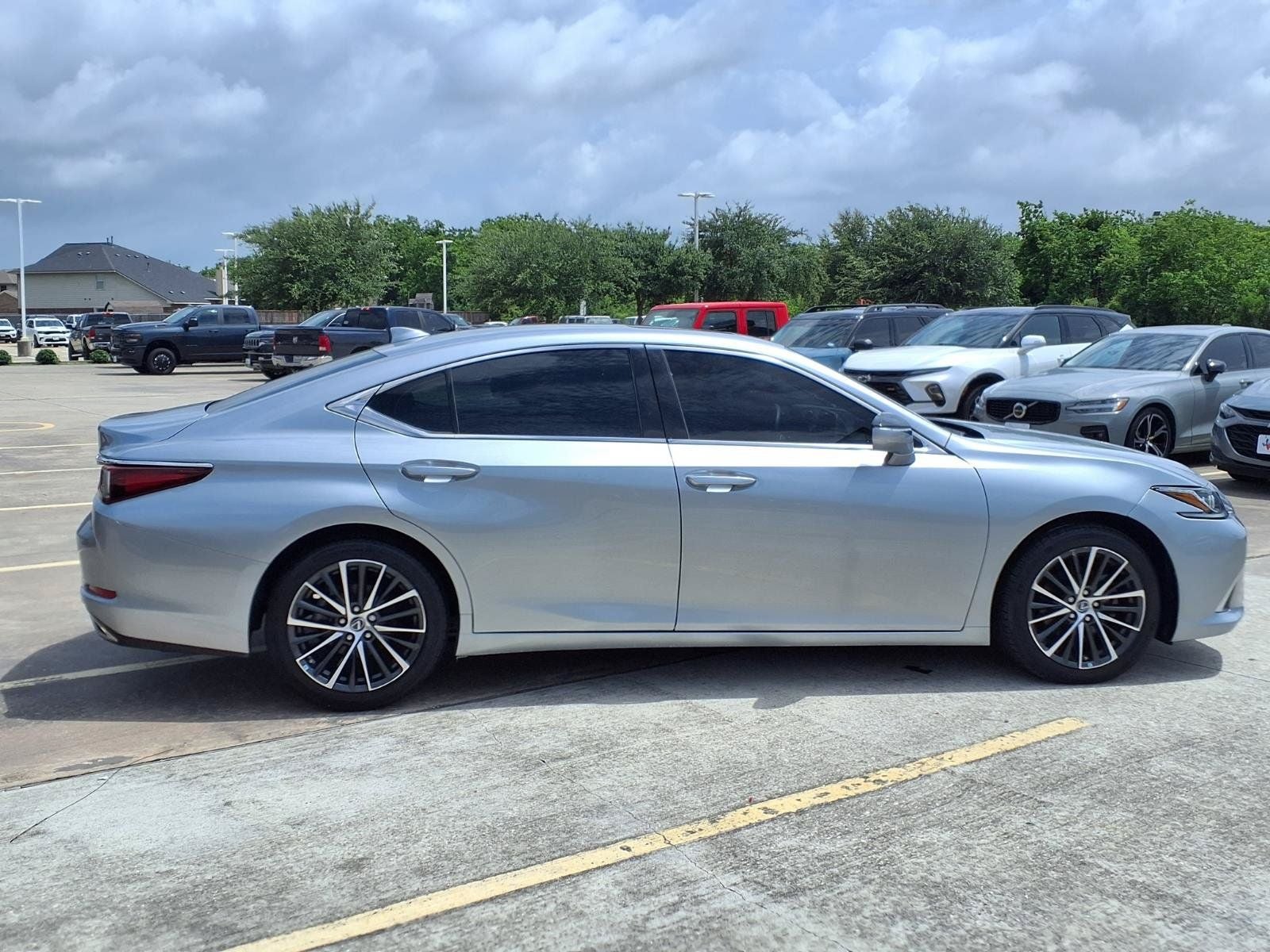 2022 Lexus ES 350