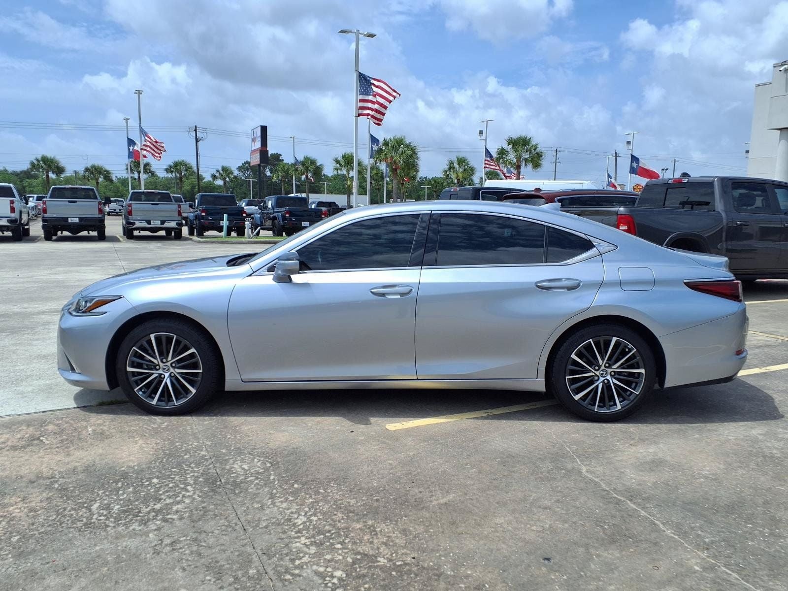 2022 Lexus ES 350