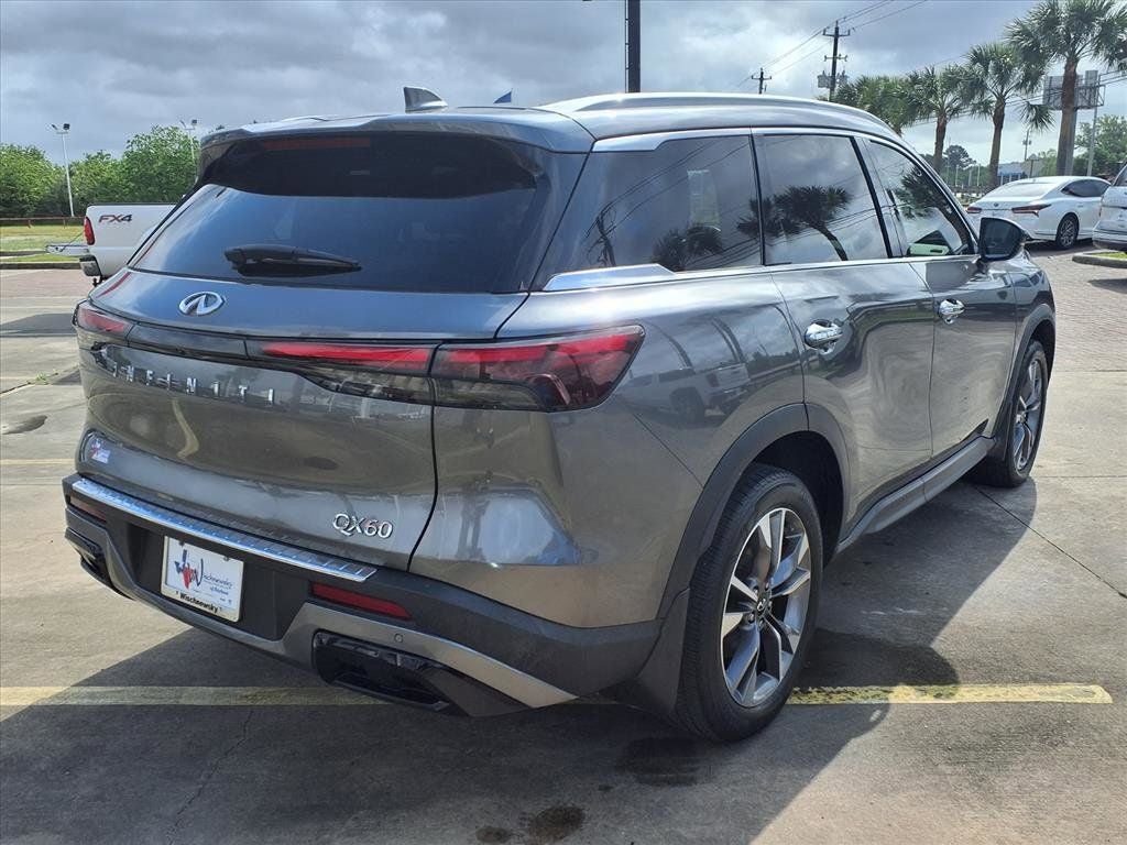 2023 INFINITI QX60 LUXE