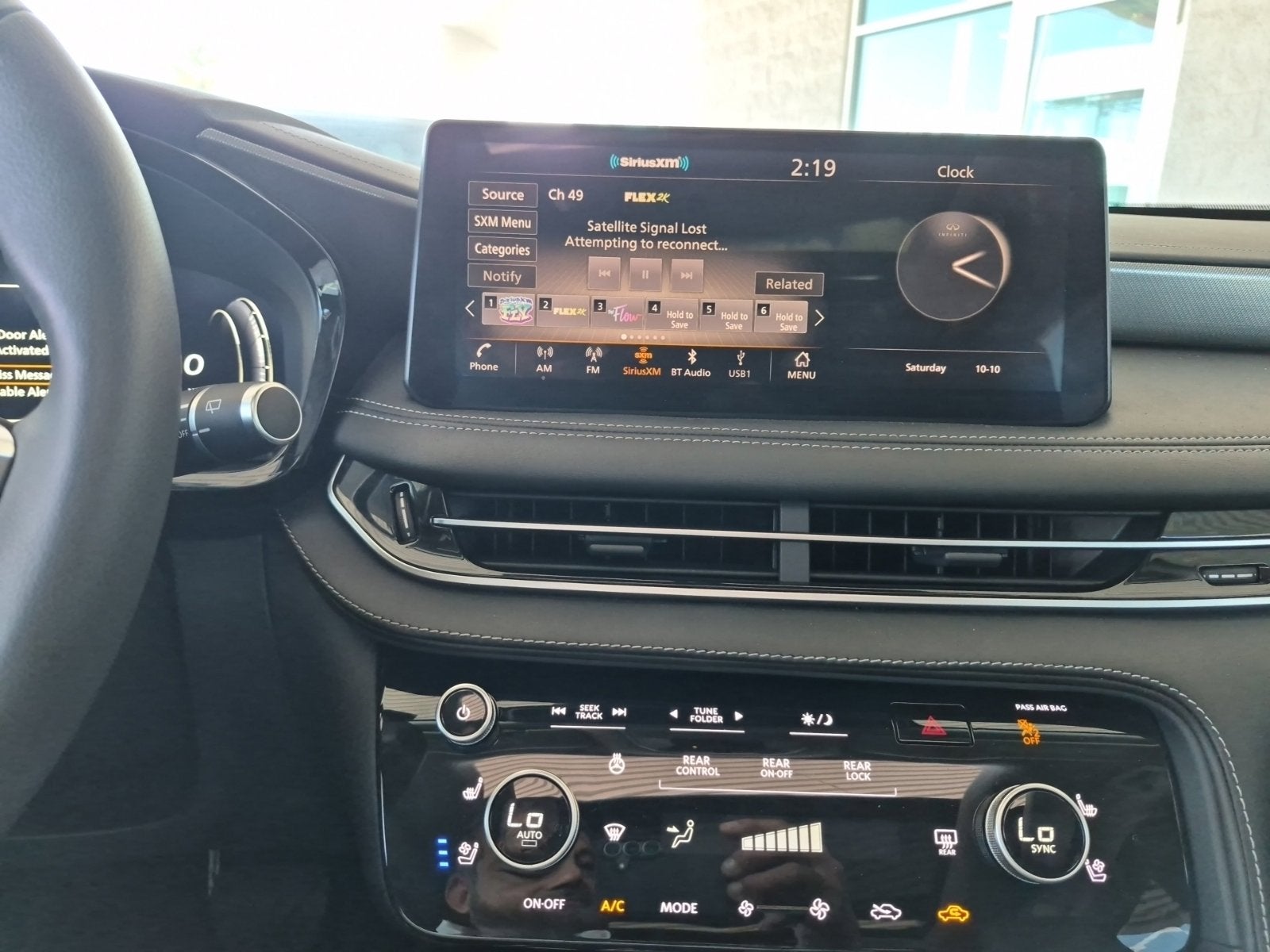 2023 INFINITI QX60 LUXE