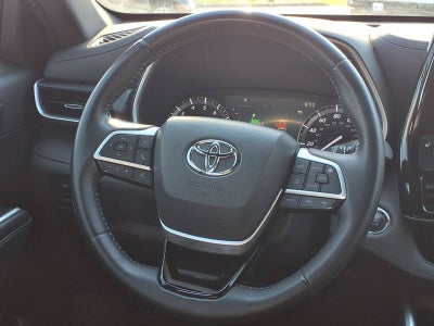 2022 Toyota Highlander XSE