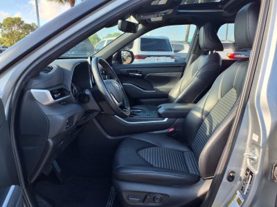2022 Toyota Highlander XSE