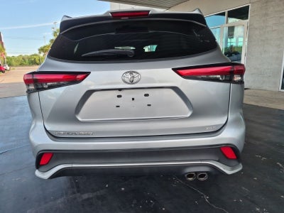 2022 Toyota Highlander XSE
