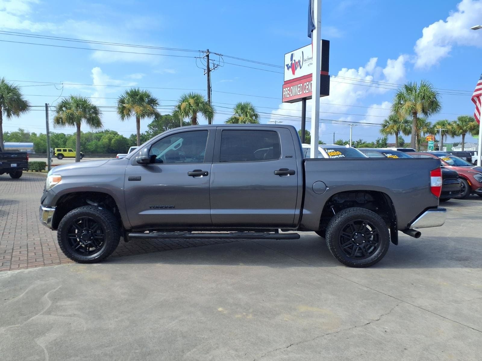 2017 Toyota Tundra SR5
