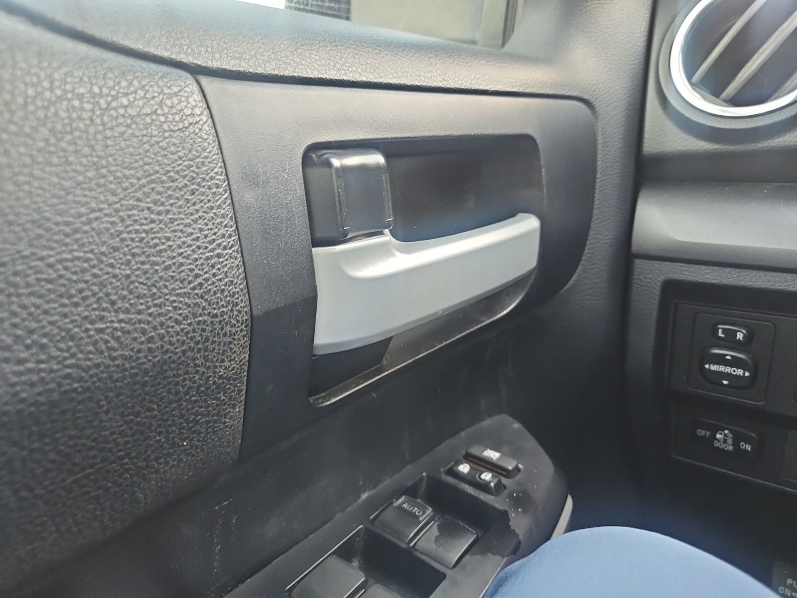 2017 Toyota Tundra SR5 4.6L V8