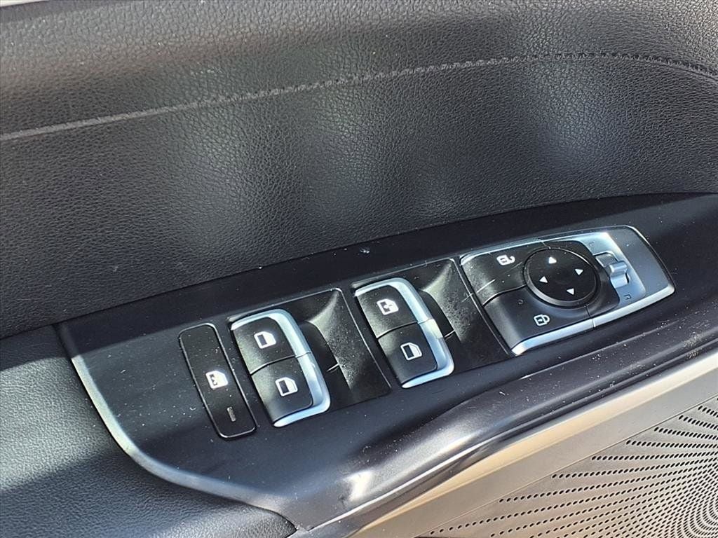 2022 Kia K5 LX